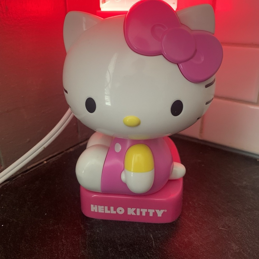 Vintage Sanrio Hello Kitty Liquid Motion Glow Lava Lamp Light - Picture 2 of 7